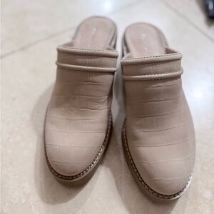 Donald J. Pliner Beige Croc-Embossed Mules